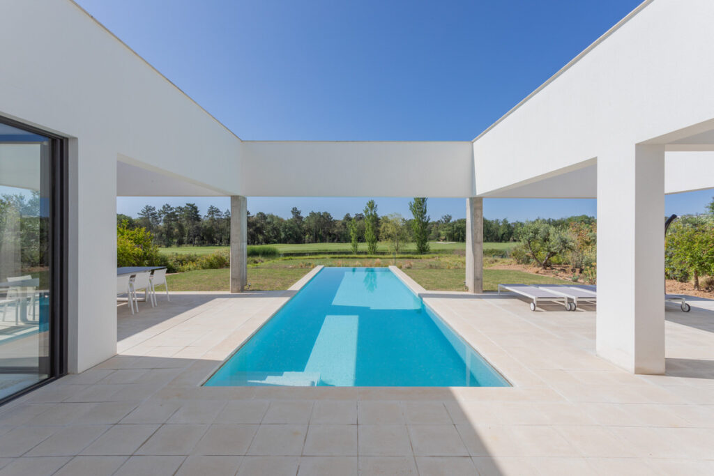 Exteriores Casa Lago en Camiral Girona