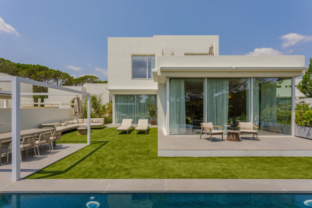 Exteriores de la Casa Golf por Norden Interiorisme